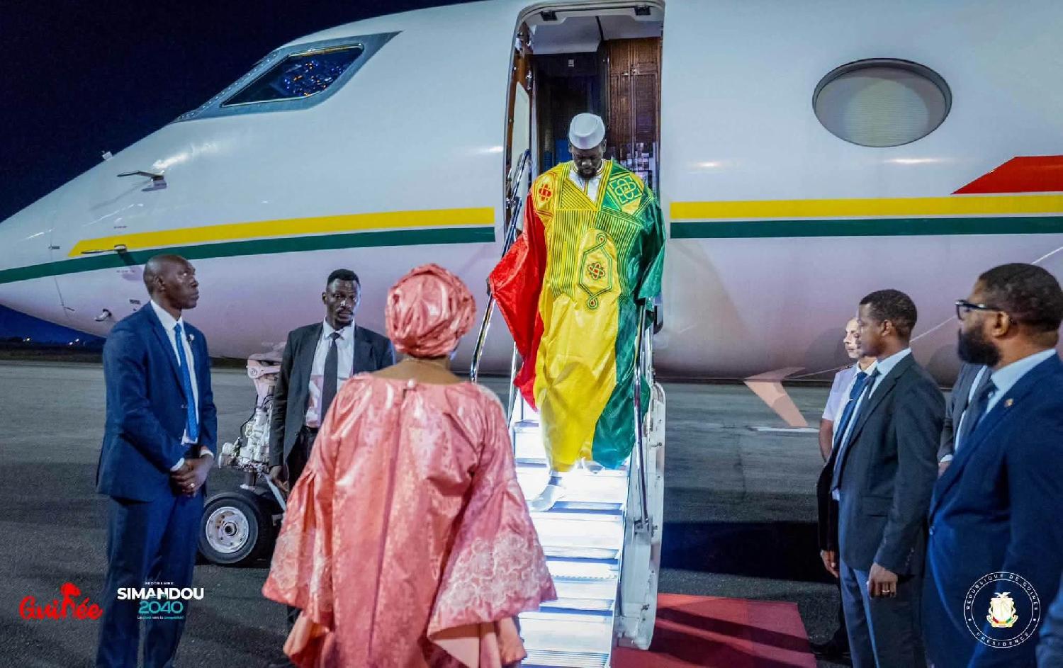 Abidjan accueille Mamadi Doumbouya : la Guinée mise sur un nouveau rapprochement avec la Côte d’Ivoire
