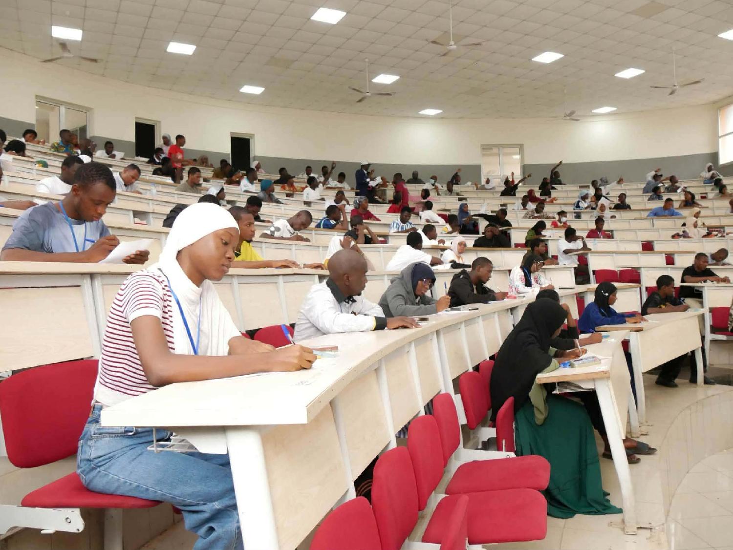Concours d’accès à la FSTS de l’UGANC : plus de 1 000 candidats pour 200 places