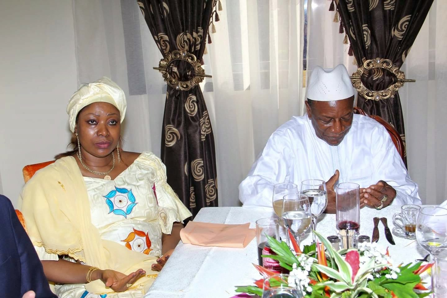 Décès de Hadja Djènè Kaba Condé  : le Pr Alpha Condé interdit aux autorités guinéennes de se mêler des funérailles de son épouse ! 