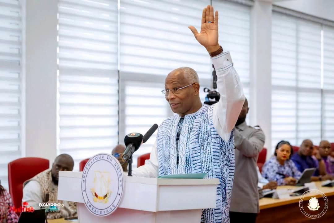 Guinée/Après le remaniement, les ministres prêtent serment devant Doumbouya