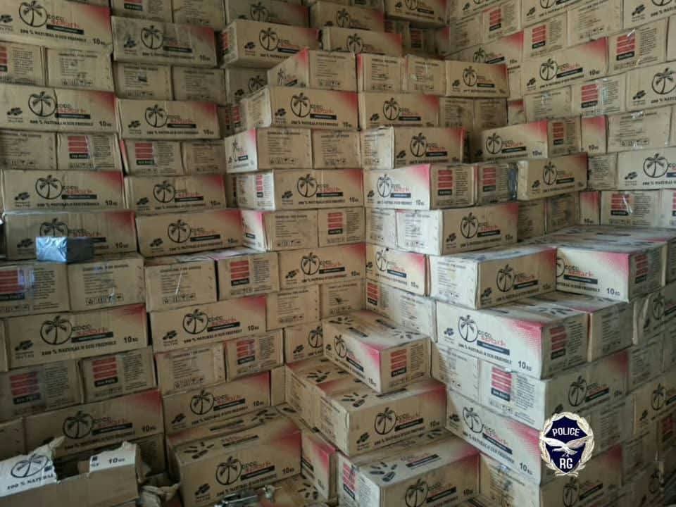 Guinée : 37 personnes interpellées et près de 4 000 cartons de produits liés à la chicha saisis à Conakry et Coyah
