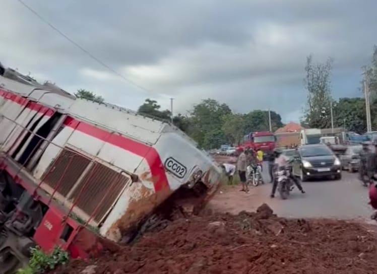 Kagbélén : un train de Rusal déraille, quatre blessés et des wagons renversés