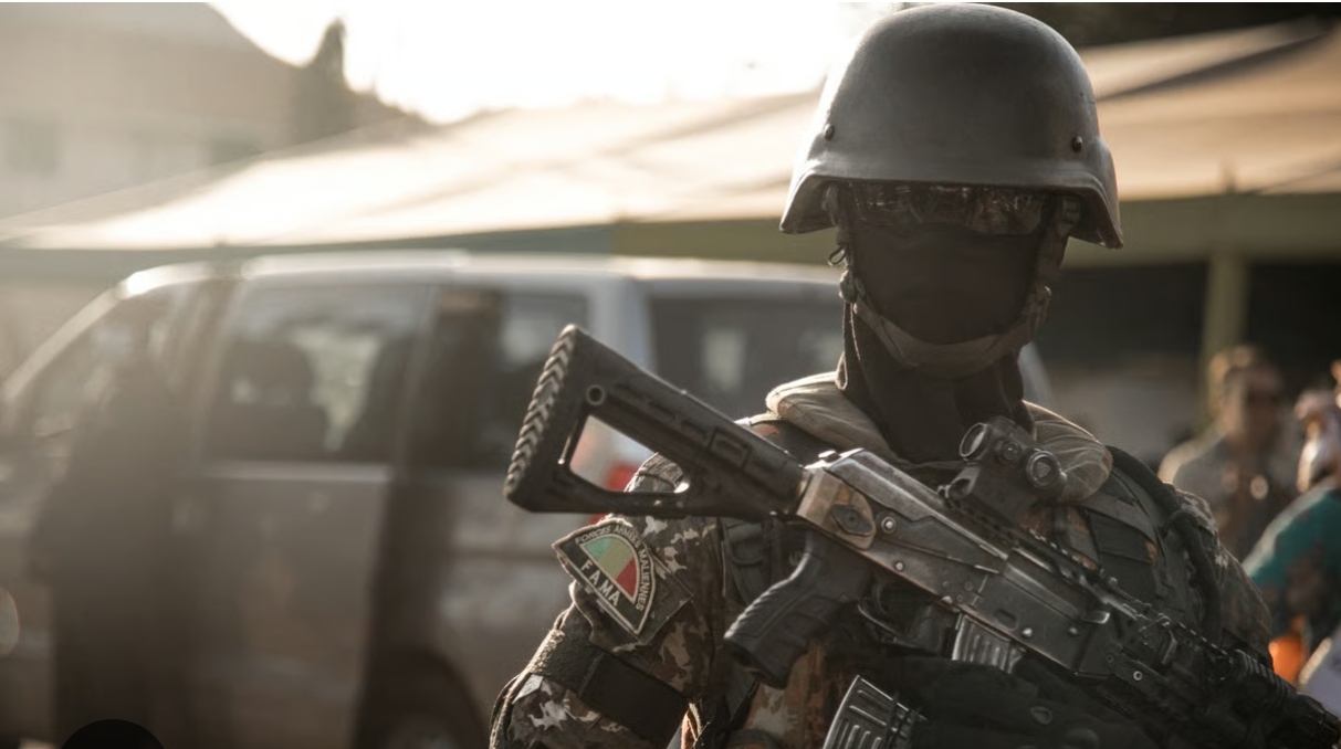 Mali: des positions de l'armée attaquées à Bamako, Gao et Kidal