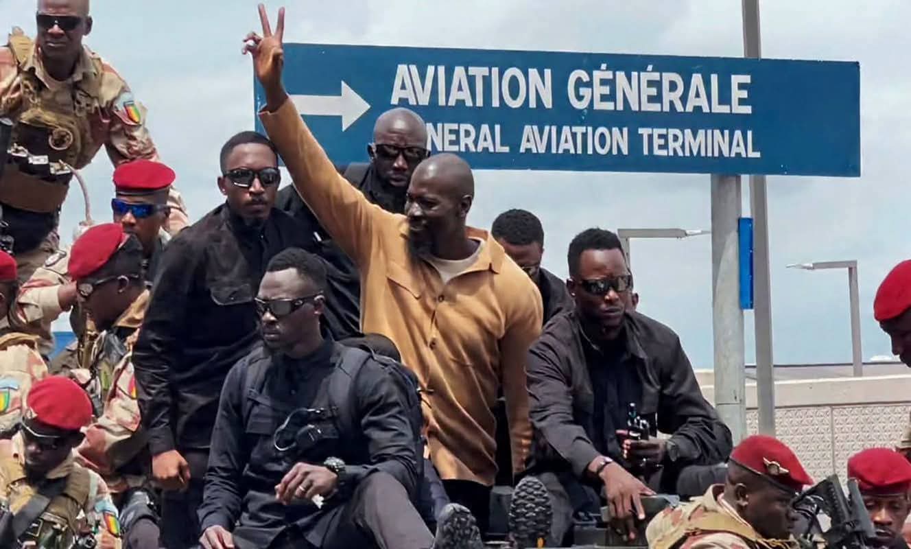 Mamadi Doumbouya : « la mise en place des nouvelles autorités sera une priorité absolue des prochaines semaines » 

