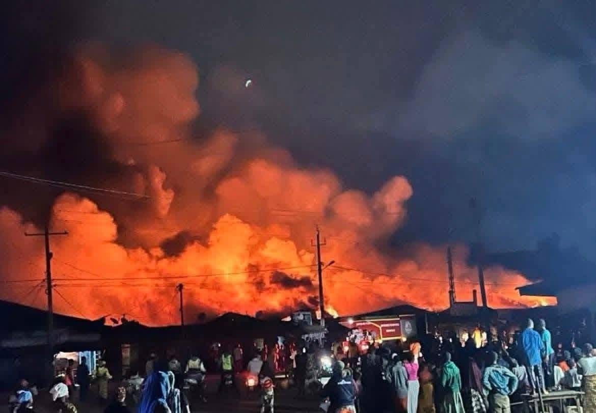 N’Zérékoré : après l’incendie du Grand Marché l’espoir renaît pour les sinistrés
