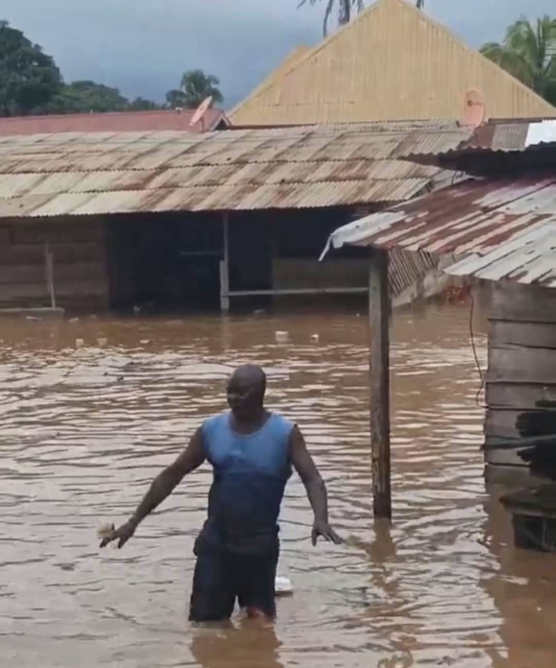 N’Zérékoré : plusieurs quartiers sous les eaux ...
