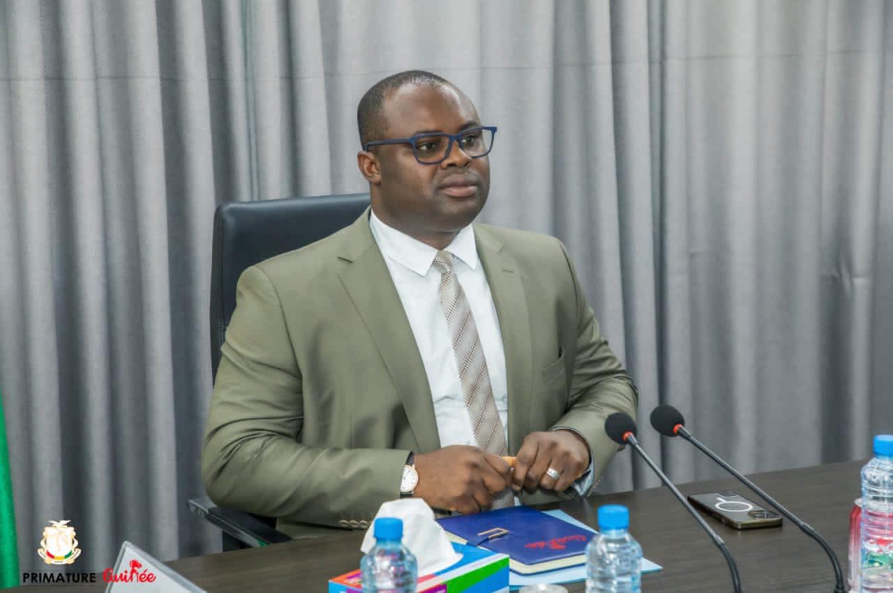 Présidence guinéenne : Mamadi Doumbouya réorganise son équipe, Bernard Goumou promu ministre d'État
